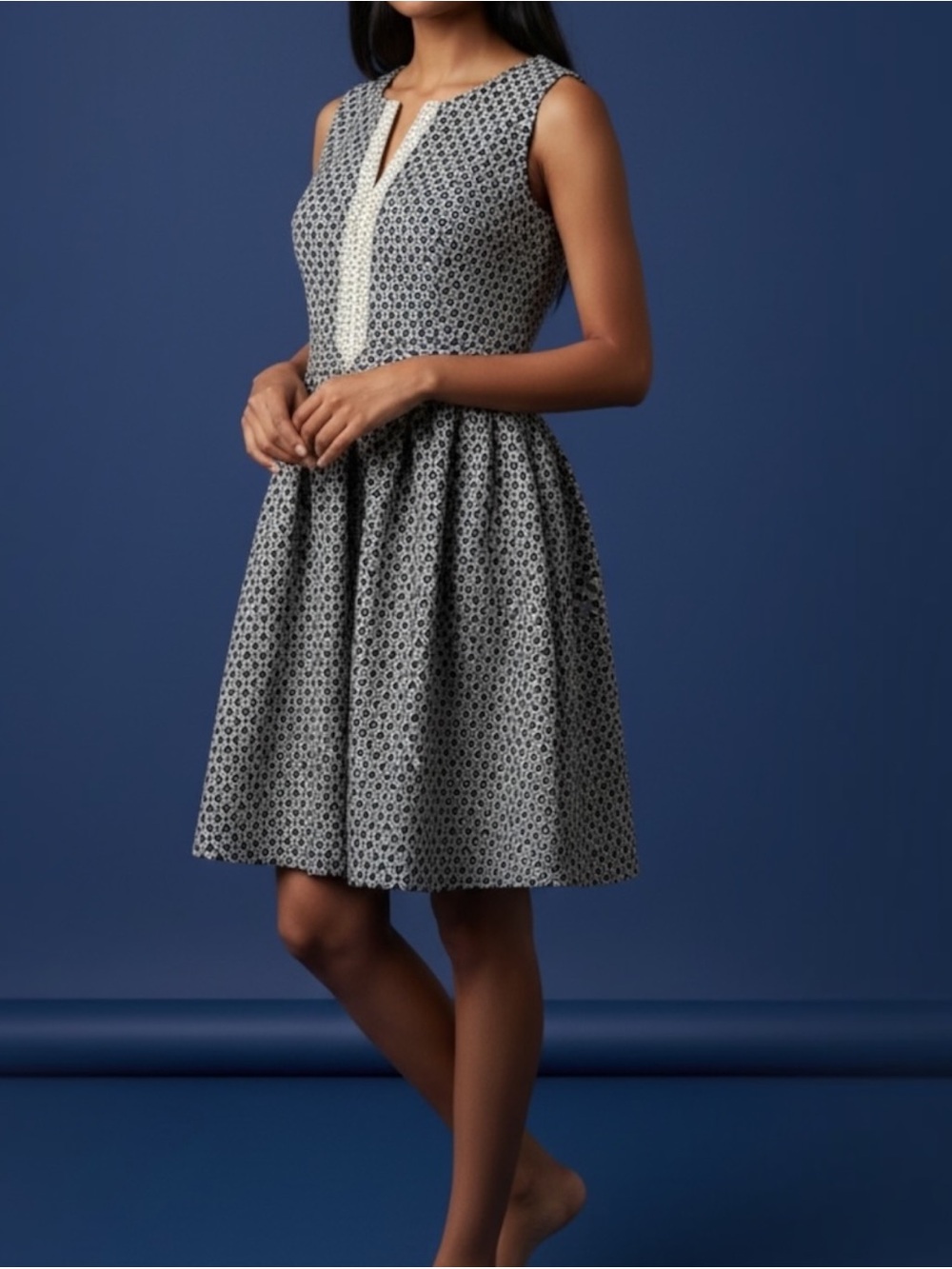 crown & ivy Black and White Sleeveless Midi Dress